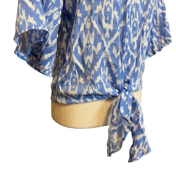 C by One 100% Rayon V-Neck Tie Front 3/4 Sleeve Pullover Blue White Size M #1413 - Picture 3 of 7